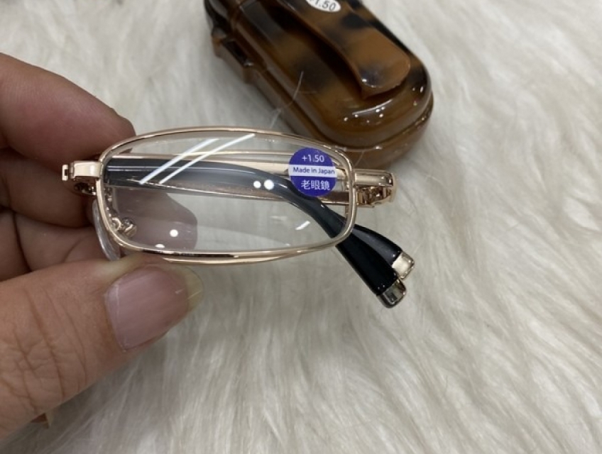 Kính Lão gấp gọn nhật chính hãng và địa chỉ bán kính mát uy  tín
