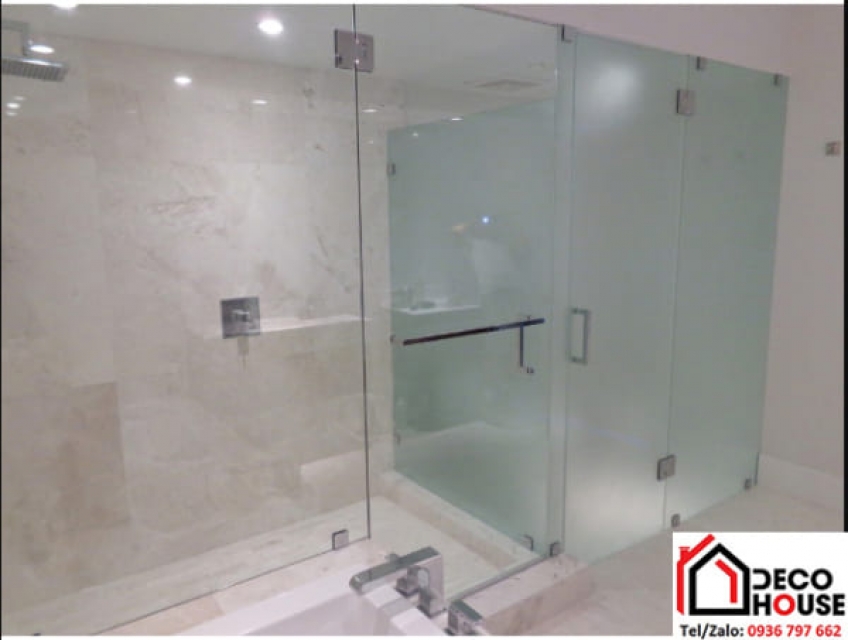 Vách kính mờ và hiệu ứng ánh sáng: Tạo không khí thoải mái trong nhà t