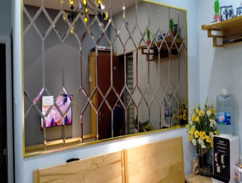 Cách gương quả trám cải thiện cảm giác không gian