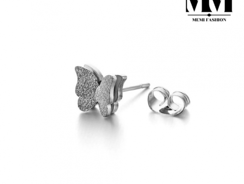 Khuyên tai đính đá