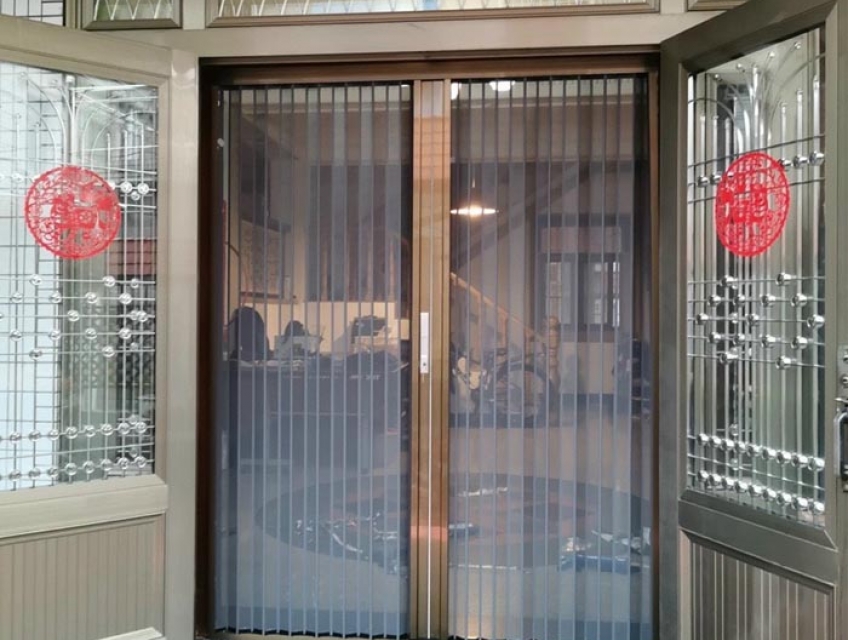 Cửa Xếp Lá Nhôm Chống Côn Trùng Thú Cưng Chắc Chắn, Bền Bỉ