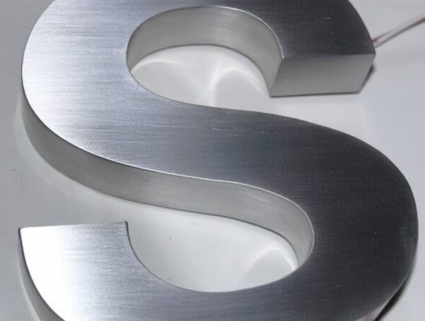 GIA CÔNG BẢNG HIỆU CHỮ INOX HCM