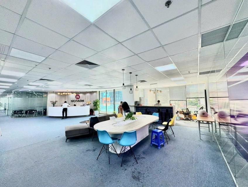 CHO THUÊ VĂN PHÒNG 140M2 GIÁ CHỈ 37 TRIỆU – VỊ TRÍ ĐẮC ĐỊA PHỐ TRẦN