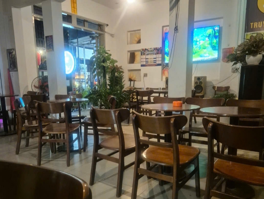 Chính chủ cần sang nhượng quán cafe góc 2 mặt tiền – Ngay ngã tư