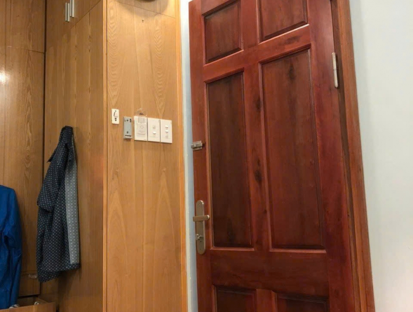 Nhà quận 10 giá rẻ HXH ngay Quốc Tự đường 3/2 4PN 4WC, cực phong thủy