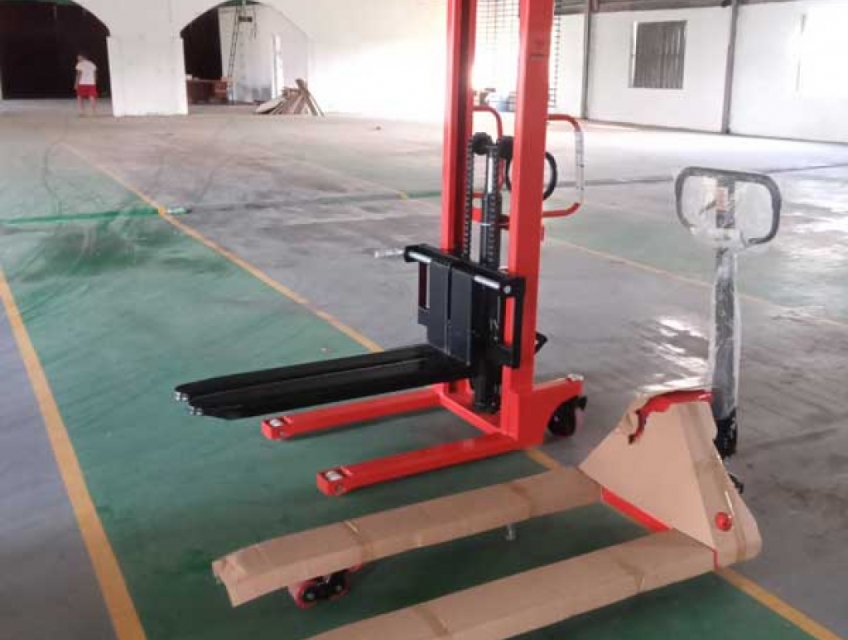 Bán xe nâng tay tại Hà Nội giá rẻ