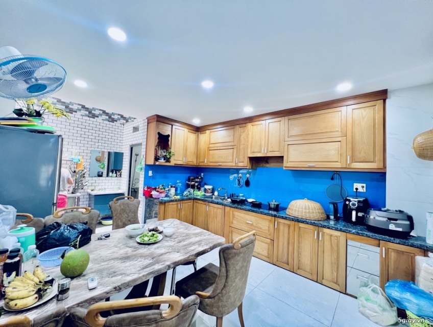 TÂN BÌNH - Phường 13, 55m2 (ngang 4m) 4 tầng đúc, khu VIP, xe hơi đỗ.