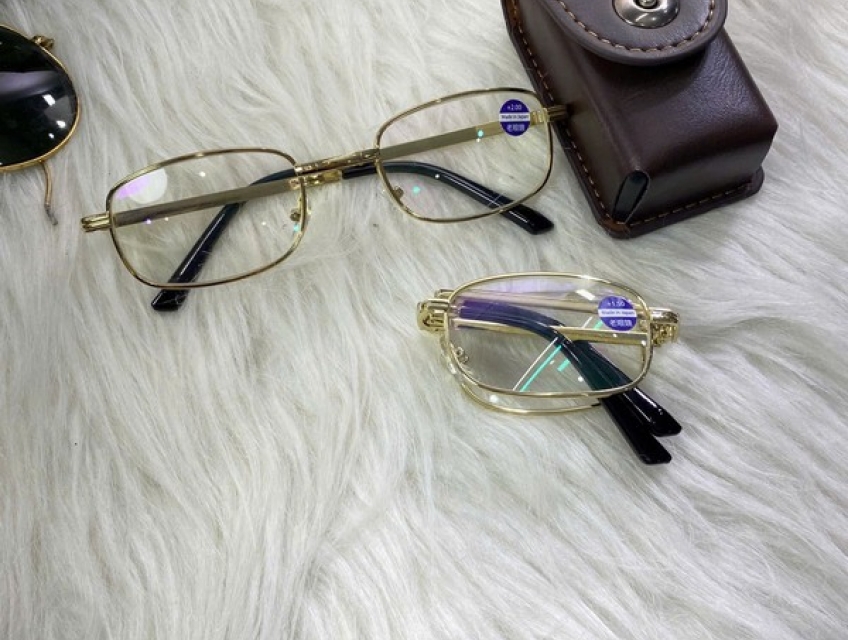 Báo giá kính lão gấp gọn mắt thuỷ tinh cực tiện lợi giá chỉ từ 250k