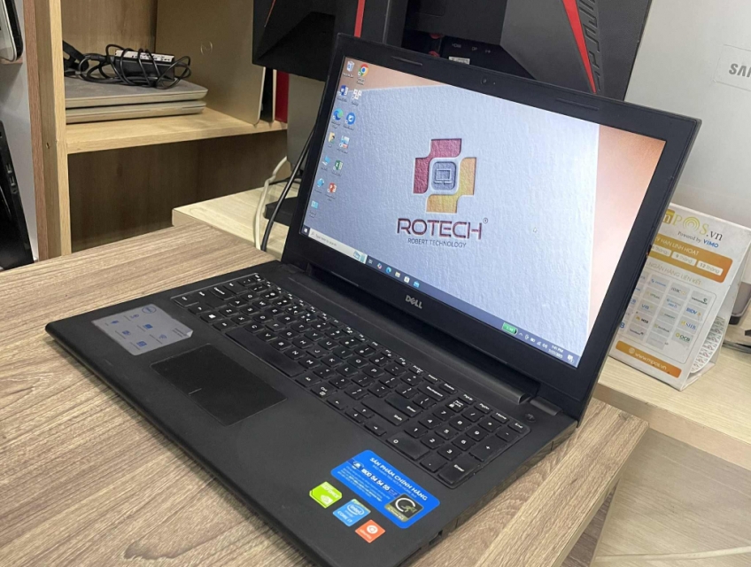 Dell 3543 i7-5500U 8GB 256GB VGA NVIDIA 840M