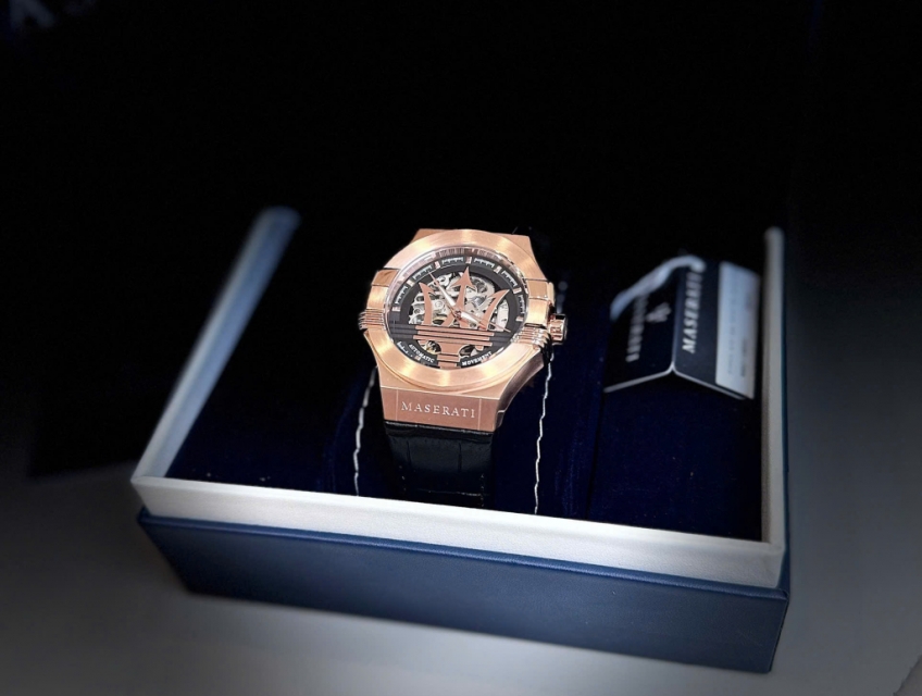Đồng hồ nam MASERATI R8821108039 Potenza 42mm dây da tự động .