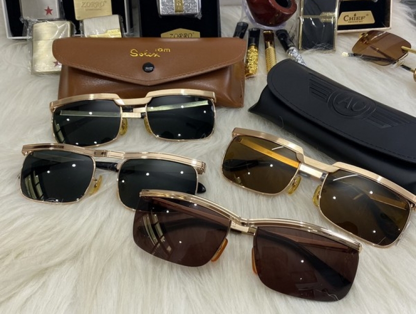 Shop phụ kiện chuyên kính mát chính hãng giá chỉ từ 1,2tr giao hàng