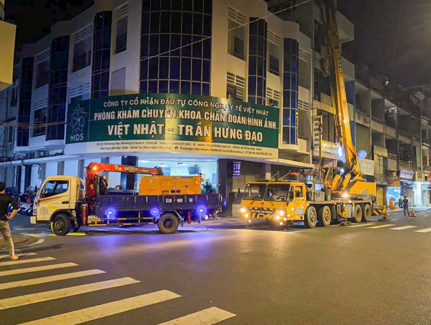 Dịch vụ cho thuê xe cẩu, xe nâng vận chuyển máy móc thiết bị tại Sài G