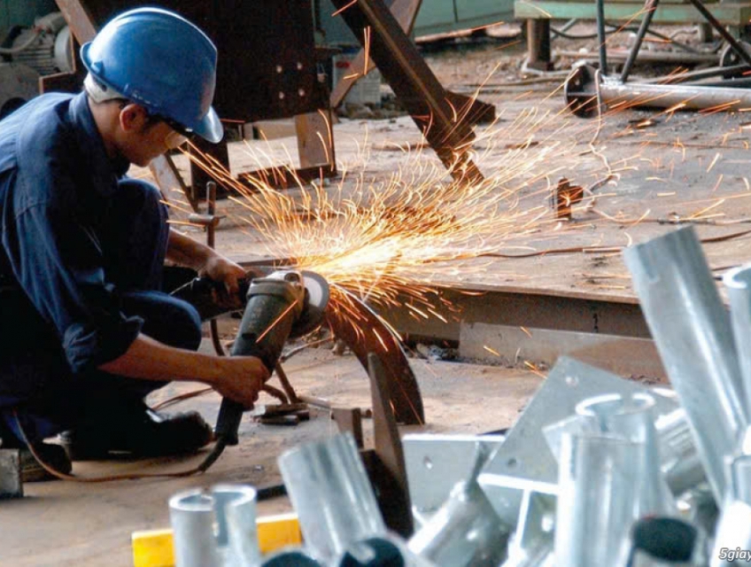Tuyển thợ cơ khí - hàn két sắt làm Q12