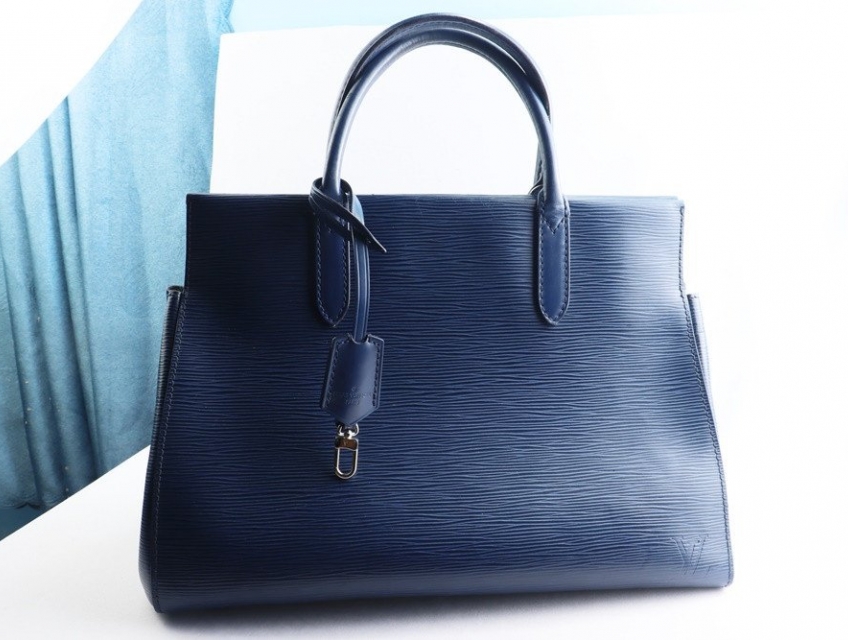 Túi xách nữ Louis Vuitton chất liệu Da Epi Blue Chính Hãng 60869
