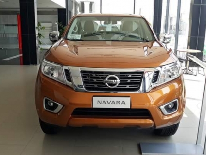 Bán xe Nissan Navara EL đời 2018 màu cam