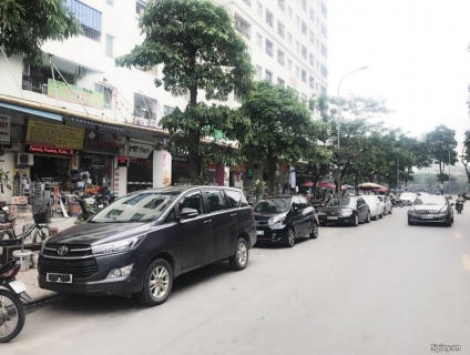 Thuê xe ô tô tự lái