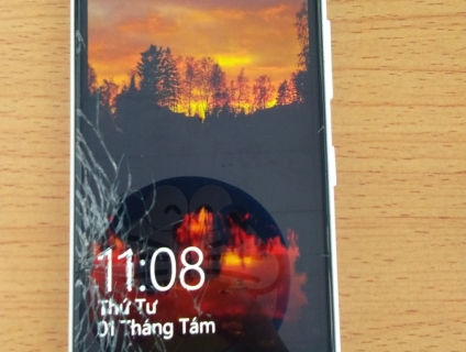 Dịch vụ thay ép kính màn hình nokia 730 giá rẻ chất lượng