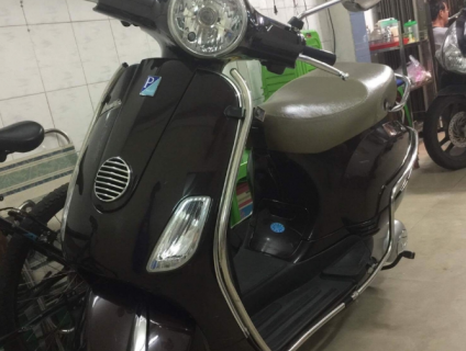 Vespa LX 125ie nữ sử dụng