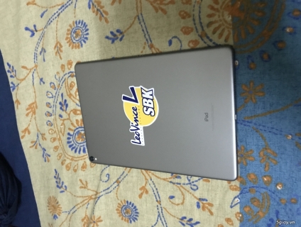 Ipad pro 10.5 64g Grey only wifi like new full box