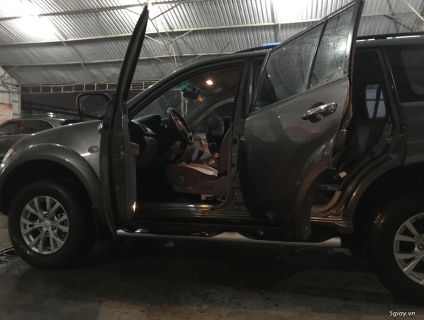 HOT: Mitsu Pajero Sport máy dầu MT mới 99%