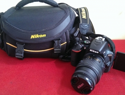 Cần bán: Nikon D5500 rất mới chính hãng 100%