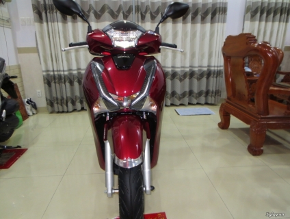 bán SH 150i ABS màu đỏ ĐKT 5-2018 SD 1.881km BS