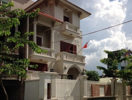 NGÂN HÀNG ACB THANH LÝ BIỆT THỰ VƯỜN,CÓ SÂN THƯỢNG RỘNG RÃI, DT 10X30,