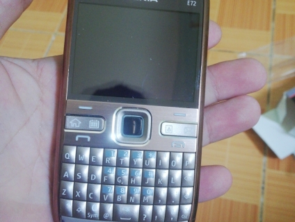NOKIA E72