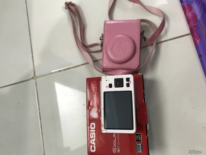 Cần bán Casio ZR50 Hồng Kong full box 98% !!!