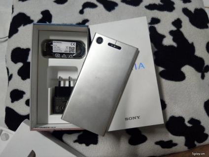 Sony XZ1 Bạc