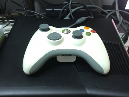 HCM - Bán Xbox 360 4GB Slim hacked LT 3.0