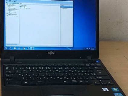Laptop Fujitsu LifeBook SH54 Mỏng Nhẹ, hàng Nhật