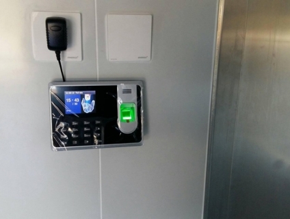 Máy chấm công Ronald Jack T8