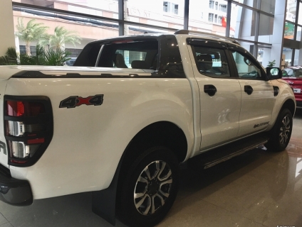 Ford ranger wildtrak 2 cầu 4x4 giảm ngay 40 triệu tiền mặt và tặng…….