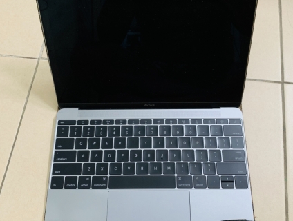 Cần thanh lý new macbook 12inch, mới sạc 170 lần, kèm bao da khắc tên