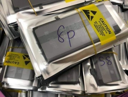 Thay mặt Kính Pro 436A/19 Đường 3/2 Phường 12 Quận 10.