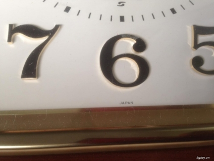 Đồng hồ treo tường Seiko vỏ gỗ của Nhật