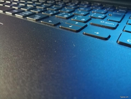 Dell Inprision R15 i3 gen4 ram4 hdd500