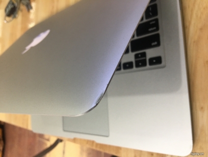 MacBook Air 13.3" 2017 MQD32