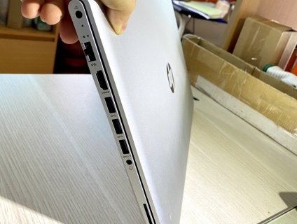 HP Envy M6  Core I5 5200U Ram 6GB --SSD128GB