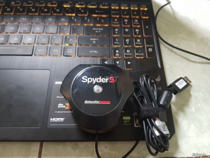 Cần bán cục cân màu màn hình spyder5