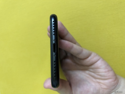 IP7 - 128GB - BLACK - USA