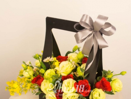 Tặng hoa 20 tháng 11 thấu hết gian nan trong nghề truyền tri thức