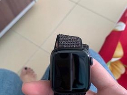 Cần bán apple watch series 4 40mm, dây thể thao