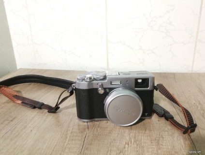 Fujifilm X100T 98% kèm bao da zin