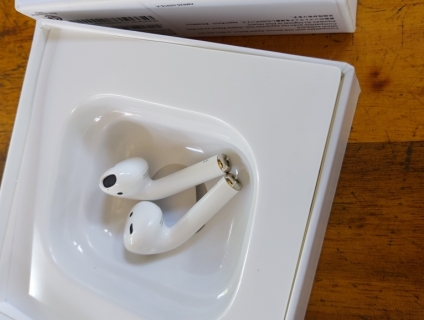 AIRPOD 2 BẢN KHÔNG DÂY .GIÁ SINH VIÊN (BH APPLE : 03/01/2021)