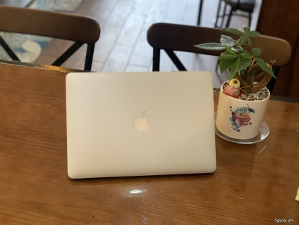 Cần Bán gấp Macbook Air 2017 13" i5 8GB SSD 128