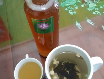 Giá bán mật ong nguyên chất loại xịn Hoa Sen Mart