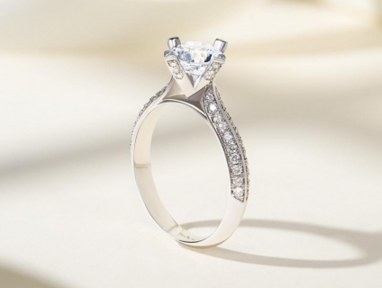 Nhẫn kiểu Solitaire - Mẫu nhẫn kinh điển của thế giới trang sức