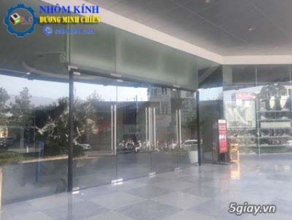 Mẫu cửa kính cường lực đẹp